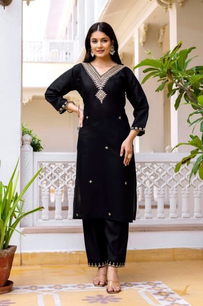 Stylish Black  Viscose Chanderi Embroidered Top with Dyable Bottom   Printed Organza Dupatta for Festive Wear  Straight Cut Long Kurtis