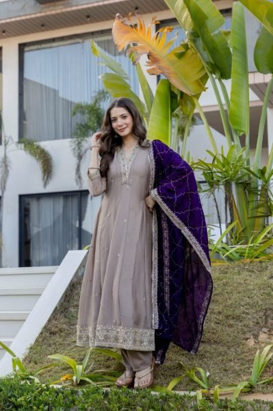 Stylish Cream Anarkali Suit with Embroidery Work for Women Anarkali Kurtis 