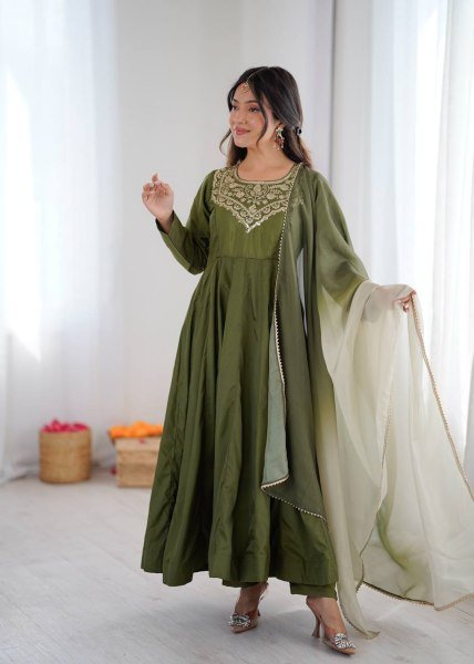 Stylish Green Long Gown with Embroidery Work for Wedding Wear Anarkali Kurtis 