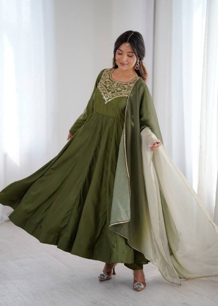 Stylish Green Long Gown with Embroidery Work for Wedding Wear Anarkali Kurtis 