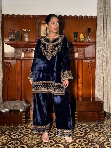 Stylish Velvet Kurti Plazzo Set with Sequins and Zari Embroidery  Work for Winter Party Wear Kurtis