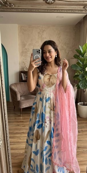 Stylish White Festival Wear Dola Silk Gown with Ready to Ship Collection Ready To Wear Collection