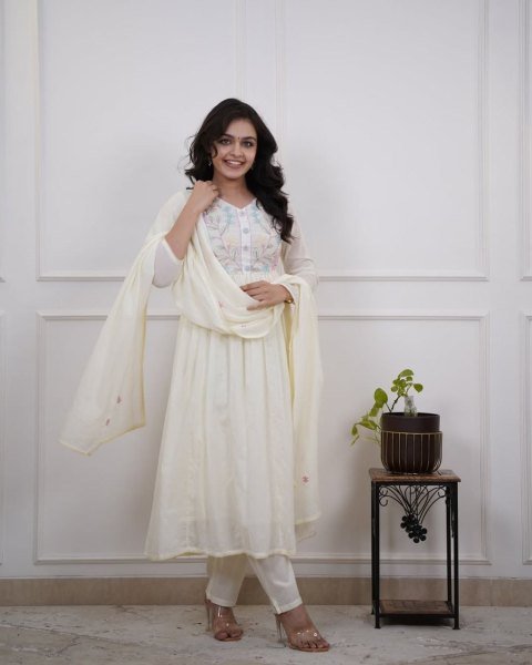 Tailored Off White Cotton Anarkali Kurti Pant Dupatta Set for Summer Wear Women Anarkali Kurtis 