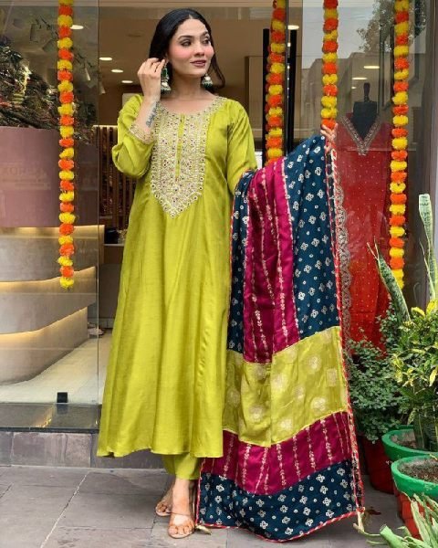 Textile Manufacturers New Collection Viscose Chanderi Kurti Pants with Dupatta Reseller Special 3 Piece Kurti Set