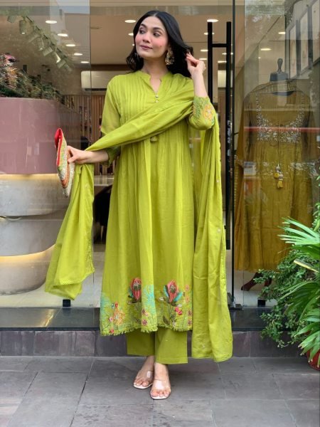 three piece kurti set with embroidery work for women's  Embroidery Kurtis 