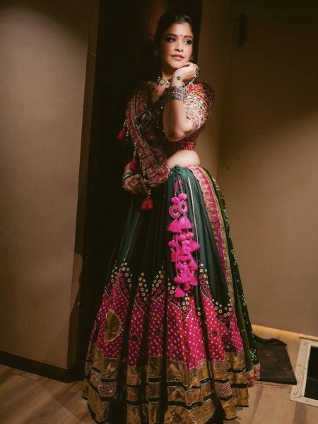 Timeless Green Muslin Cotton Lehenga Choli with Real Mirror Work and Gota Patti Navratri Lehnega Choli