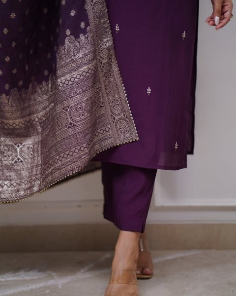 Timeless Purple PV Chanderi Kurti Pant Set with Jacquard Cotton Dupatta at Wholesale Rate  Straight Cut Long Kurtis