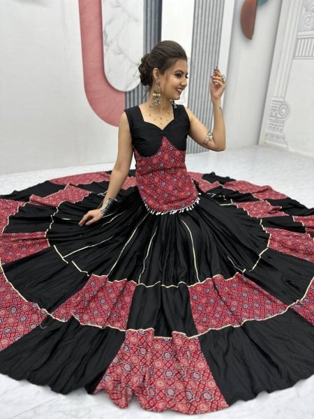Traditional Mirror Work Cotton Lehenga Elegant Ethnic Wear for Women Navratri Lehnega Choli