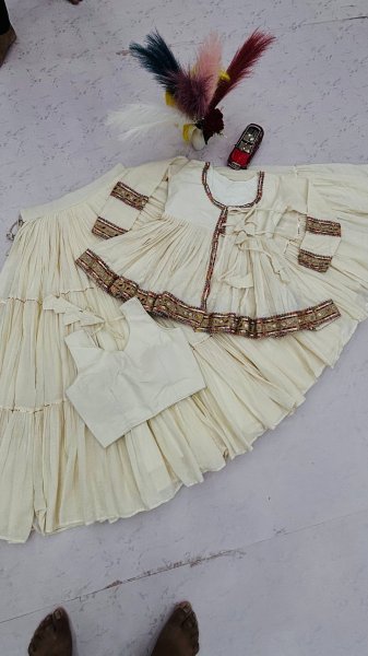 Traditional OffWhite Gujarati Kediyu Style Lehenga with Designer Choli For Navrati Navratri Lehnega Choli