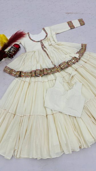 Traditional OffWhite Gujarati Kediyu Style Lehenga with Designer Choli For Navrati Navratri Lehnega Choli
