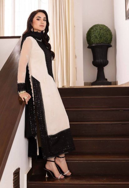 Transformative White Crepe Top Pant Set with Sequence Work for Festive Wear Ready To Wear Collection