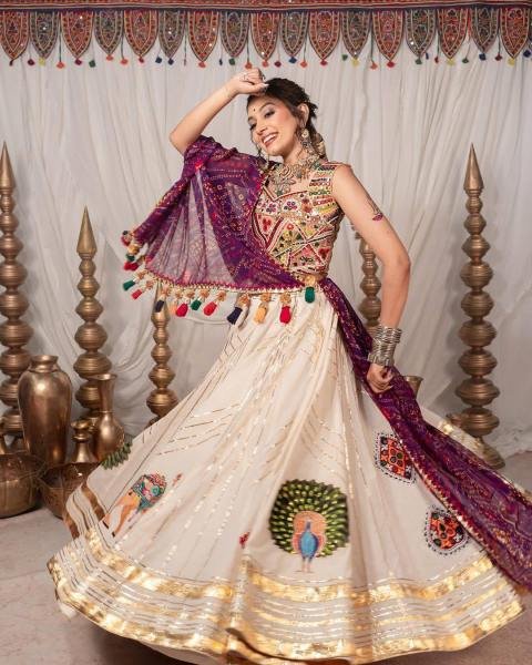 Trending Navratri Muslin Cotton Lehenga Chaniya Choli Set With Real Mirror Work And Georgette Dupatta Navratri Lehnega Choli