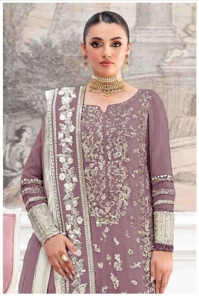 Trending Purple Heavy Work Suit Set for Women 2026 Fashion Pakistani Suits Wholesale