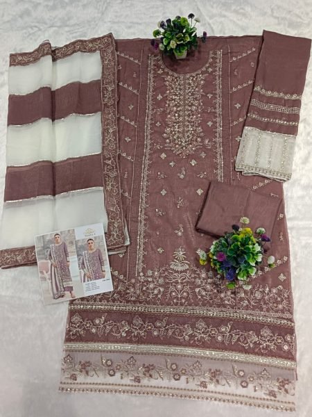 Trending Purple Heavy Work Suit Set for Women 2026 Fashion Pakistani Suits Wholesale