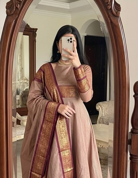 Trendy Peach Pattu Cotton Handwork Ethnic Top with Lace Border Dupatta for Party Wear Kurti With Dupatta Wholesale