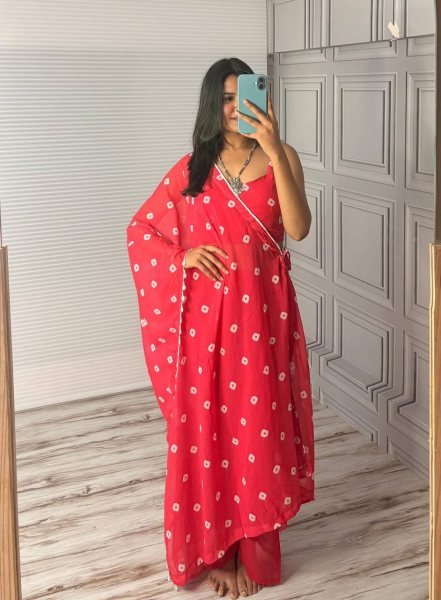Trendy Pink Fox Georgette Palazzo Set with Dupatta and Stylish Bustier at Low Price Georgette Kurti 