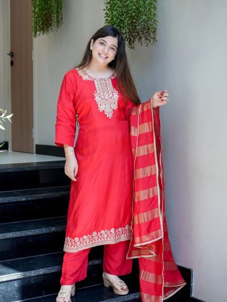 Trendy Red Georgette Kurti Pant Dupatta Set with Embroidery Work Kurtis