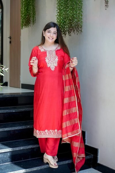 Trendy Red Georgette Kurti Pant Dupatta Set with Embroidery Work  Straight Cut Long Kurtis