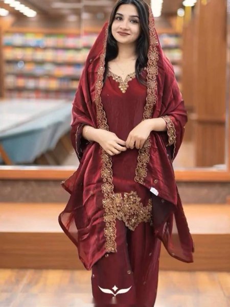Trendy Women Designer Kurta Suit Set Fasvtival Special New Traditional Set 