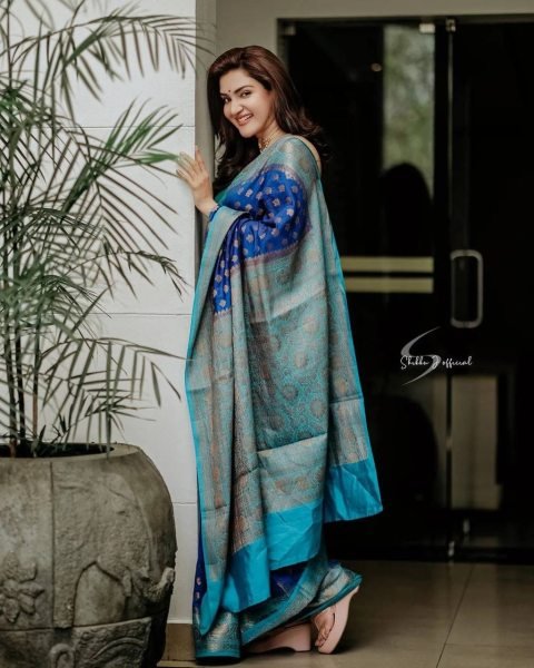 TUNNING ROYALBLUE WITH FIROZI COLOUR PURE SEMI SILK SAREE Banarasi Saree Wholesale