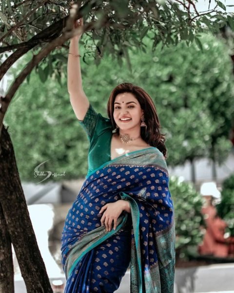 TUNNING ROYALBLUE WITH FIROZI COLOUR PURE SEMI SILK SAREE Banarasi Saree Wholesale
