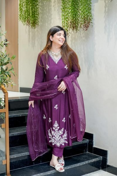 Unbeatable Purple Muslin Kurti Pant Dupatta Set with Embroidery Work Anarkali Kurtis 