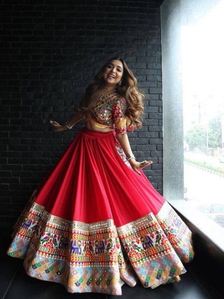 Unbeatable Red Heavy Muslin Cotton Navratri Lehenga Choli with Real Mirror Work  Lehenga