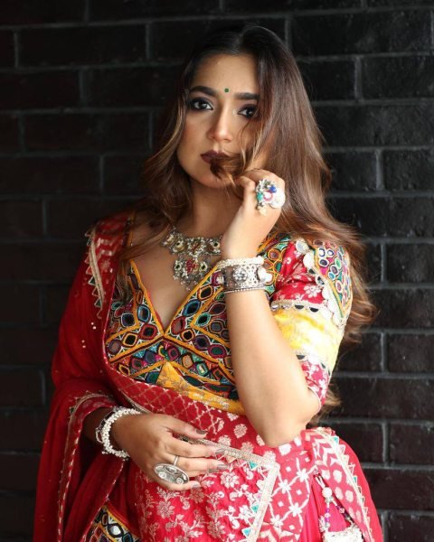 Unbeatable Red Heavy Muslin Cotton Navratri Lehenga Choli with Real Mirror Work Navratri Lehnega Choli