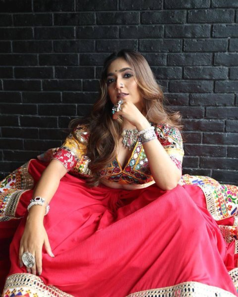 Unbeatable Red Heavy Muslin Cotton Navratri Lehenga Choli with Real Mirror Work Navratri Lehnega Choli