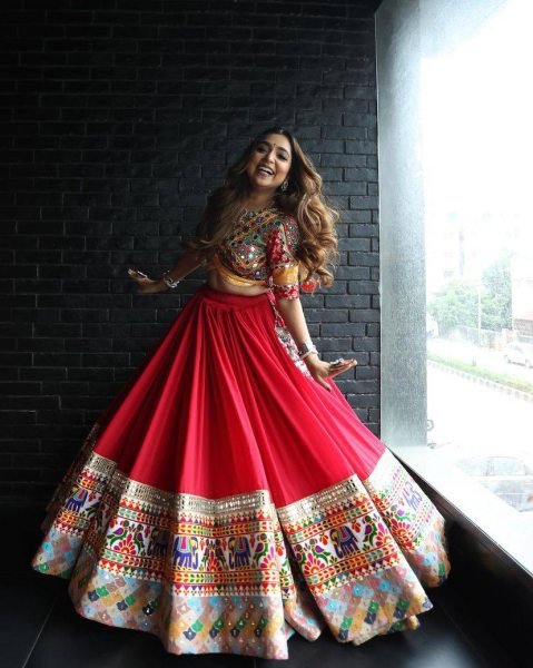 Unbeatable Red Heavy Muslin Cotton Navratri Lehenga Choli with Real Mirror Work Navratri Lehnega Choli