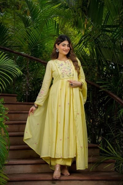 Unbeatable Yellow Chanderi Silk Kurta Pant Dupatta Set for Festive Wear Anarkali Kurtis 