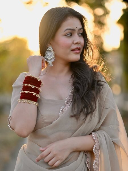 Unique Cream Star Georgette Saree with Hand Made Moti Lace Work Silk Sarees Wholesale