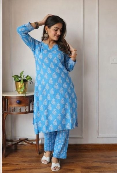 Unique Powder Blue Printed Linen Kurti Pant Set for Daily Wear at Manufacturer Rate Printed Kurtis