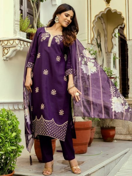 Unique Purple  Viscose Chanderi Embroidered Kurti Set with Jacquard Organza Dupatta for Festive Wear Embroidery Kurtis 
