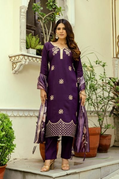 Unique Purple  Viscose Chanderi Embroidered Kurti Set with Jacquard Organza Dupatta for Festive Wear Embroidery Kurtis 