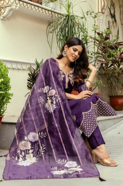 Unique Purple  Viscose Chanderi Embroidered Kurti Set with Jacquard Organza Dupatta for Festive Wear Embroidery Kurtis 