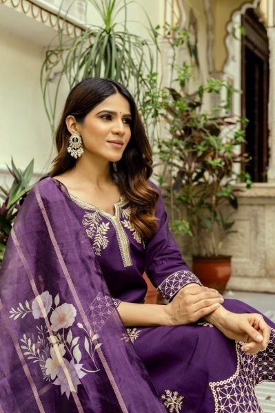 Unique Purple  Viscose Chanderi Embroidered Kurti Set with Jacquard Organza Dupatta for Festive Wear Embroidery Kurtis 