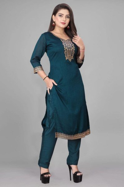 Unique Rayon Slub Embroidered Kurti Pant Set with Organza Dupatta for Resellers and Retailers Embroidery Kurtis 
