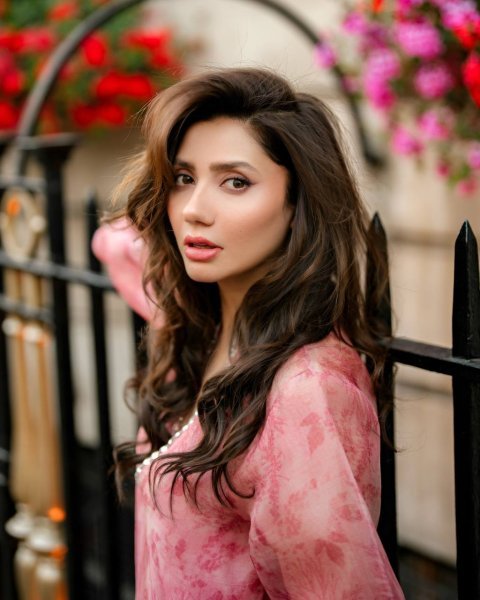 Unparalleled Pink Designer Organza Shrug with Rayon Pant and Cotton Inner Top Ready To Wear Collection