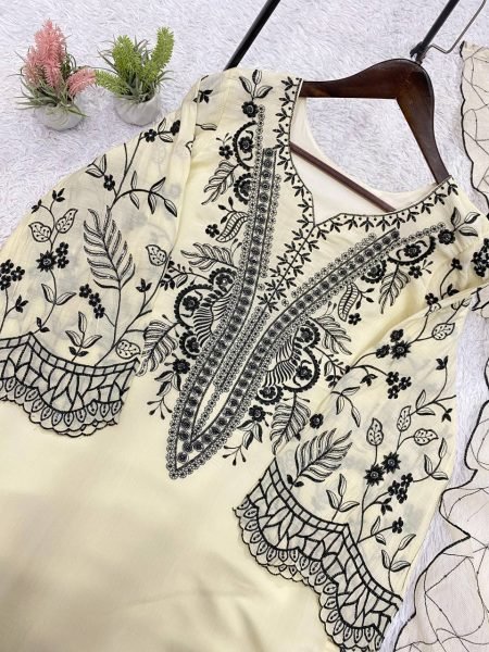 Upscale Off White Mal Cotton Ethnic Wear Collection at Manufacturer Price Ready To Wear Collection