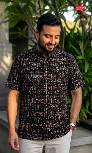 Vibrant Black Comfortable Cotton Print Short Kurta with Half Sleeves for Reseller Mens Shirt