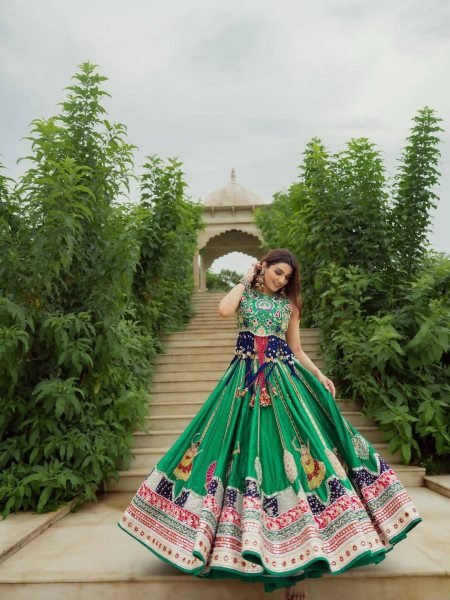 Vibrant Green Digital Print Maslin Cotton Lehenga Choli with Canvas Patta Border Navratri Lehnega Choli