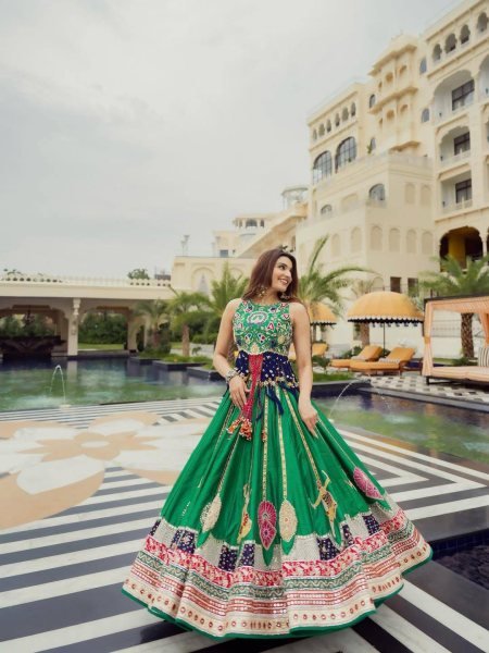 Vibrant Green Digital Print Maslin Cotton Lehenga Choli with Canvas Patta Border Navratri Lehnega Choli