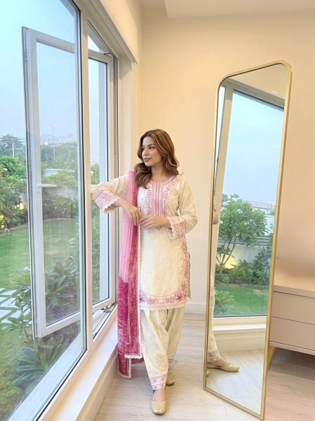 Vintage Charismatic Pink Farshi Suits With Full Sleeves And Digital Print Dupatta Ready To Wear Collection