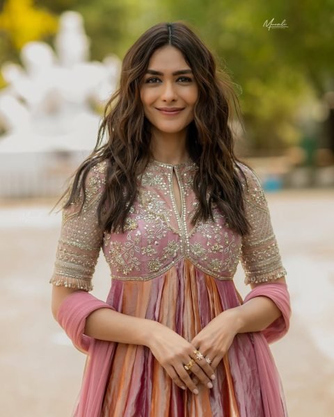 Vintage Pink Orange Gown with Bits Work and Thumar Lace Detailing Anarkali Kurtis 