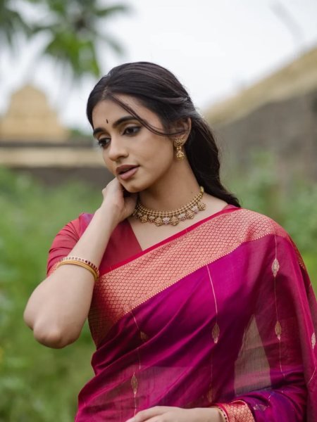 Vintage Rani Pink Women s Banarasi Soft Silk Saree with Classic Indian Heritage Look Banarasi Saree Wholesale