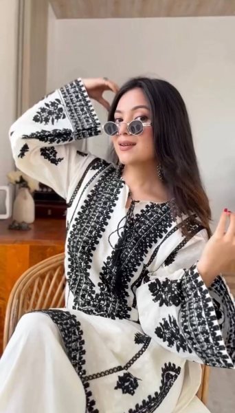 Vintage White Designer Rayon Butti Silk Co Ord Set with Chain Stitch Embroidery CO ORD Sets