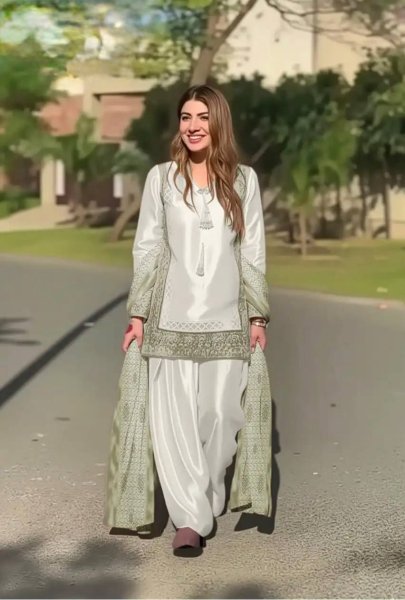 Viral Palazzo Set Crafted From Premium Heavy Natural Silk Fabric Bulk Fashion Supplier  Ready To Wear Collection