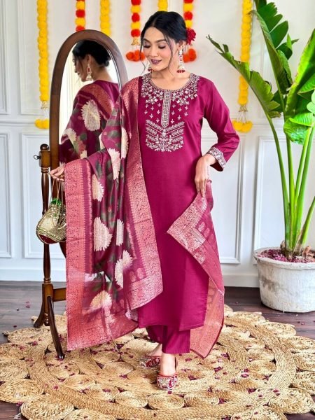 Viscose Chanderi Embroidered Suit with Jacquard Printed Dupatta 3 Piece Kurti Set
