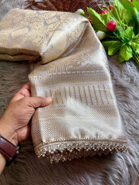 White Banarasi Saree with Rich Pallu & Designer Jharkan Border Banarasi Saree Wholesale